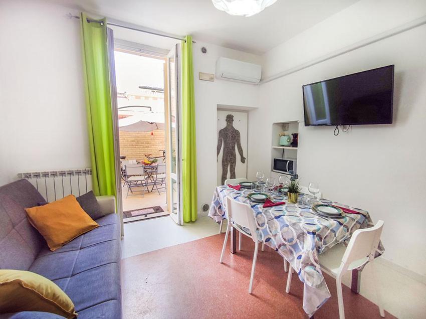 Casa Chiara In Centro Con Corte Privata San Benedetto del Tronto Exterior foto